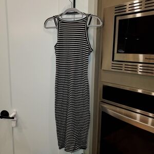 Acemi Black and White Ribbed Strappy Backless Midi Dress